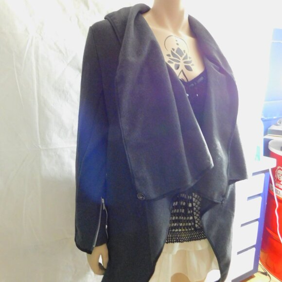 vest , blazer , large for women - Picture 3 of 8